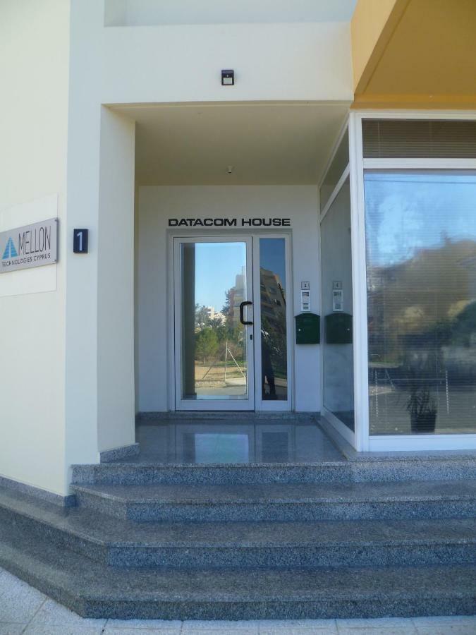 Datacom Guest House Nicosia Exteriör bild